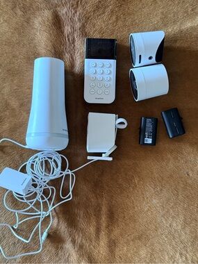 SimpliSafe Home Security System Pack
